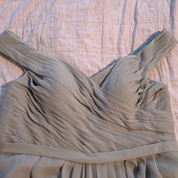 Azazie Audrianna in Dusty Sage - Picture 2 of 4